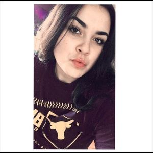 Meet your Posher, Elizabeth